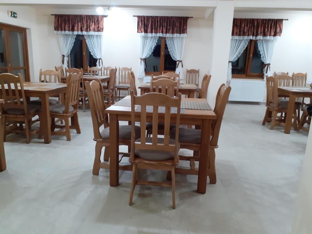 Pensiunea Bradul Dealu Stefanitei Bagian luar foto